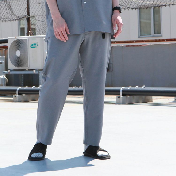 F/CE. SEAMLESS NARROW TROUSER | Brownfloor clothing