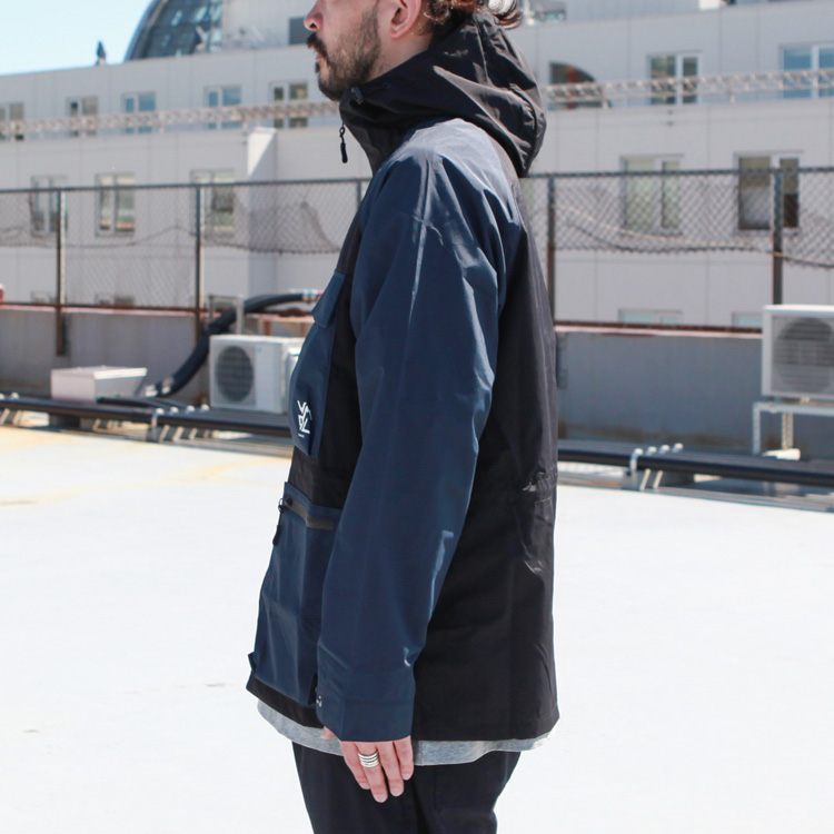 White Mountaineering W.M.B.C WMBC × KIU 3 LAYERED FIELD JACKET