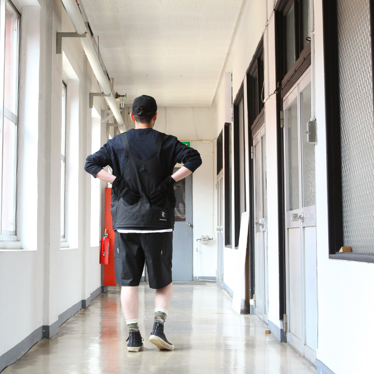 000000001832-04-l.jpg?t=